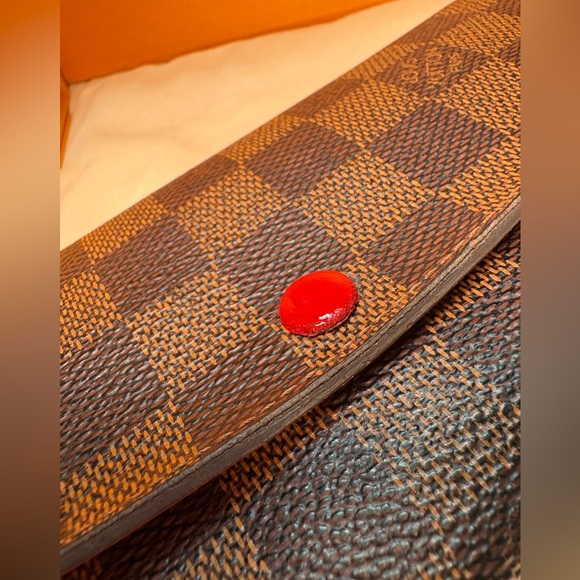 Louis Vuitton — Damier Ebene Emilie Wallet ❣️ AUTHENTIC/EUC✨ - Picture 10 of 16